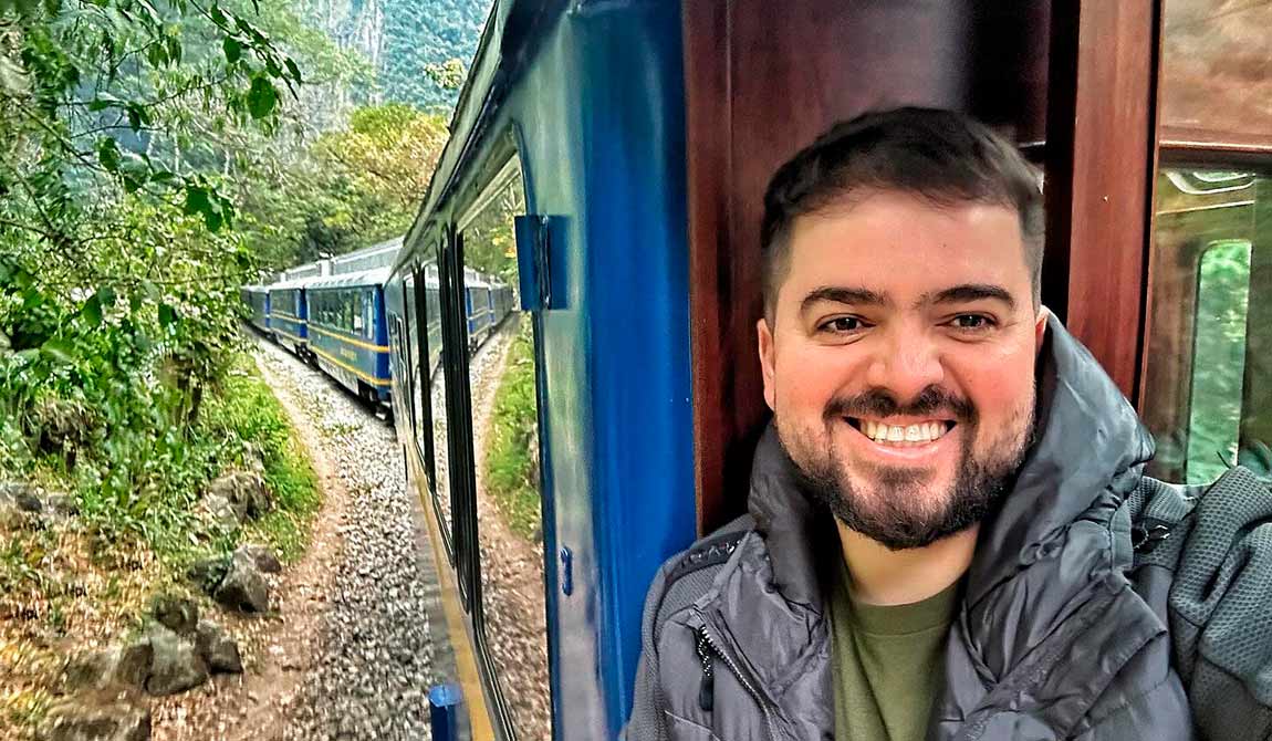 Tren Vistadome Observatory de PeruRail: Vistas Impresionantes rumbo a Machu Picchu