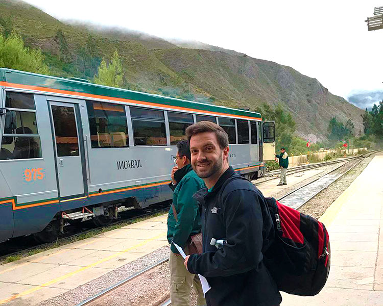 Tren The Voyager de Inca Rail: Tu Puerta a la Aventura hacia Machu Picchu