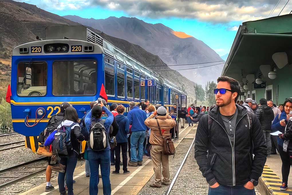 Schedules and train stations for traveling to Machu Picchu