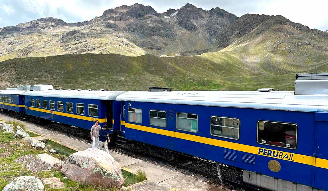 PeruRail Titicaca Train: Travel between Cusco and Puno in luxury and unique landscapes