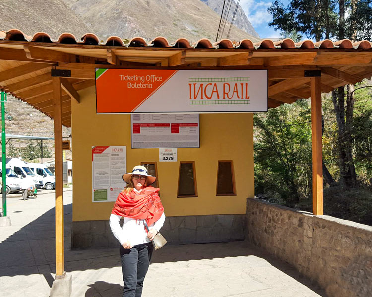 Can I buy train + entrance ticket to Machu Picchu together? Options and tips